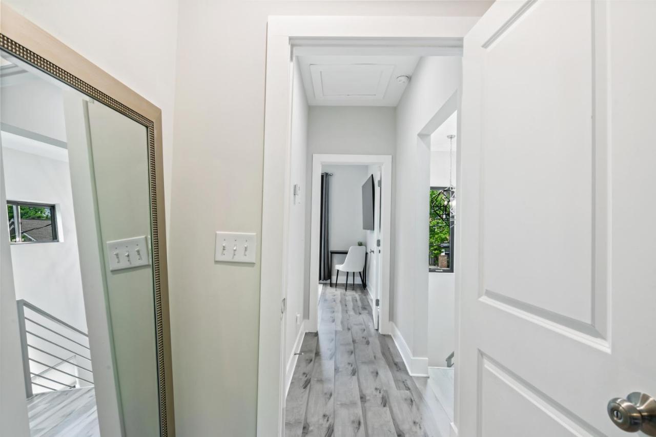 The Red Door - Ultra Modern Atlanta Home - Designedbydom Εξωτερικό φωτογραφία