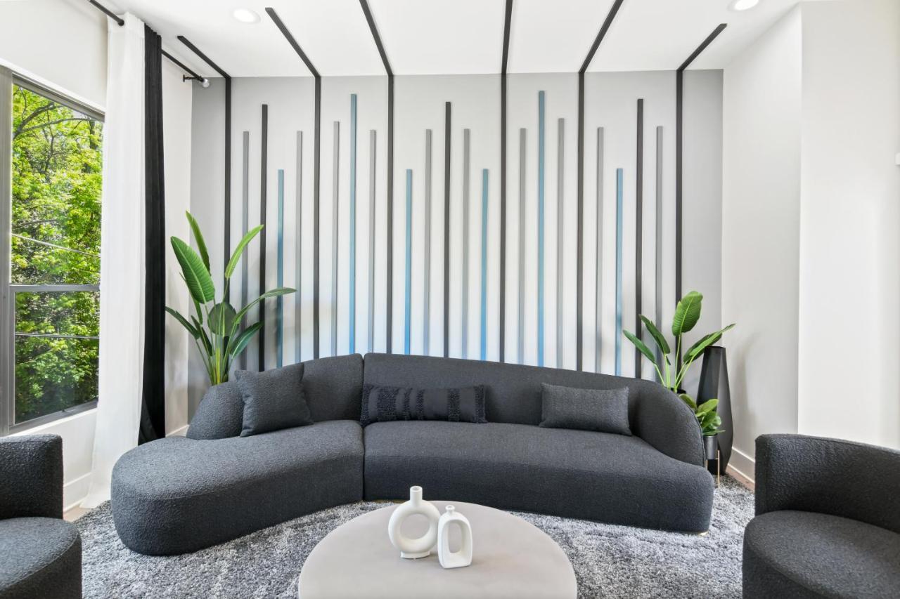 The Red Door - Ultra Modern Atlanta Home - Designedbydom Εξωτερικό φωτογραφία